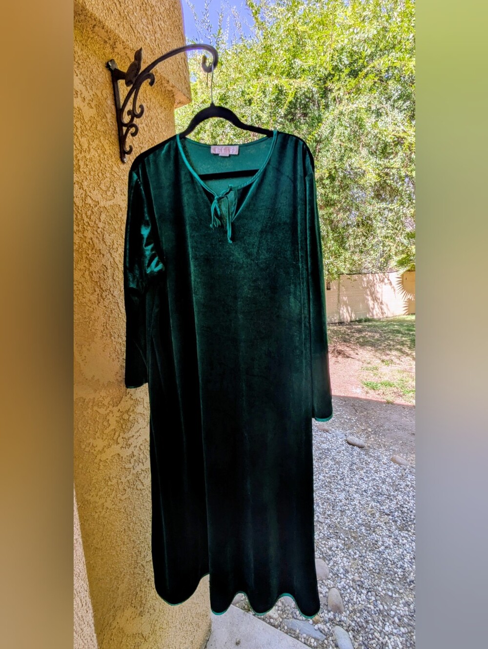 Velvet Tie-Neck Green Velvet Bathrobe By Oscar De La Renta Vintage